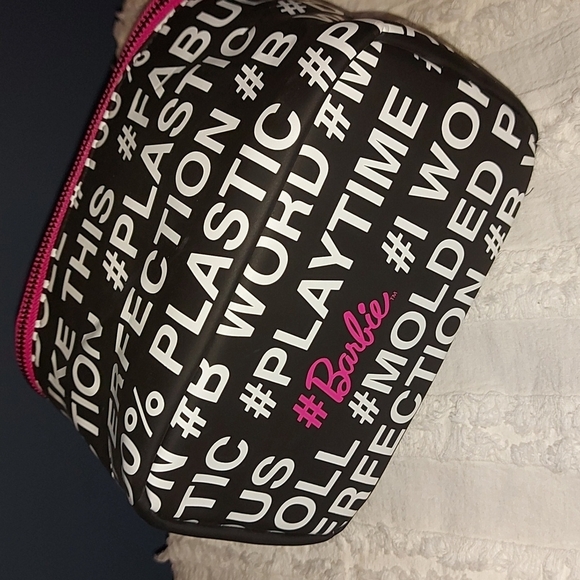 Barbie Makeup Case by Forever 21 - Picture 2 of 8